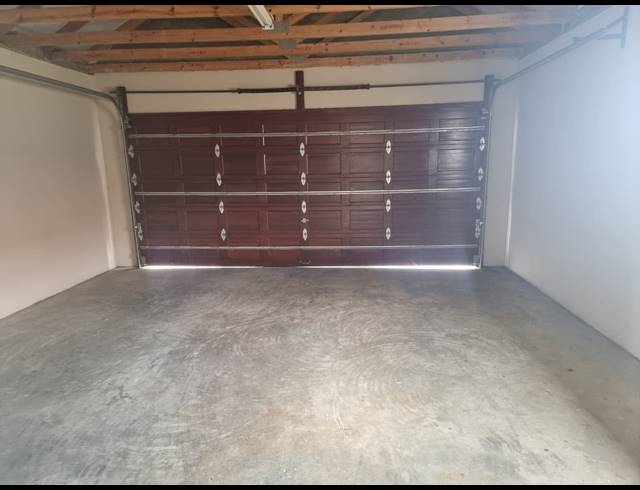 3 BEDROOM TOWNHOUSE FOR SALE IN WATERKLOOF HILL ESTATE